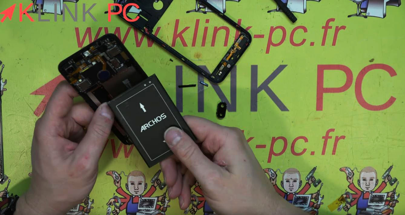 Comment changer un écran LCD & vitre tactile sur un téléphone portable