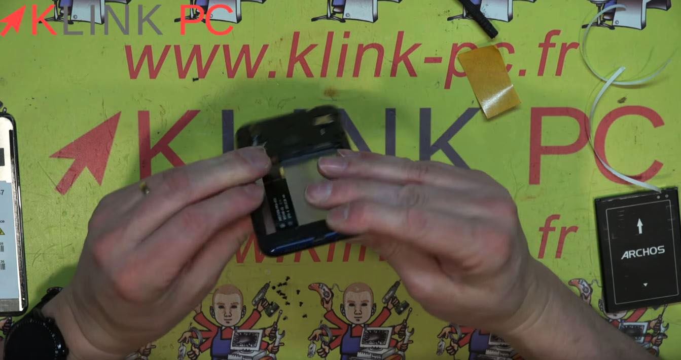 Comment changer un écran LCD & vitre tactile sur un téléphone portable